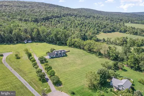 65 Baker Ln, Landisburg, PA 17040