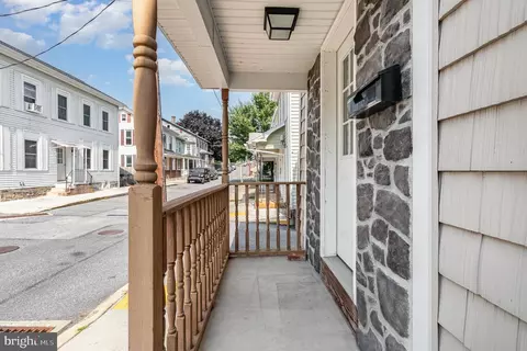34 N 5th St, Newport, PA 17074