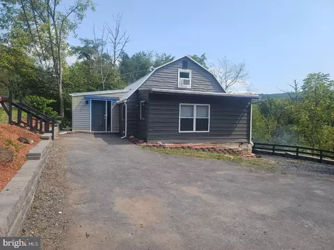 1790 Valley Rd, Marysville, PA 17053
