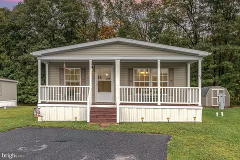 33 Meadowview Dr, New Bloomfield, PA 17068