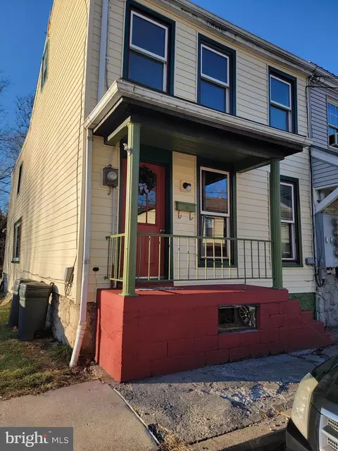 33 S Market St, Duncannon, PA 17020