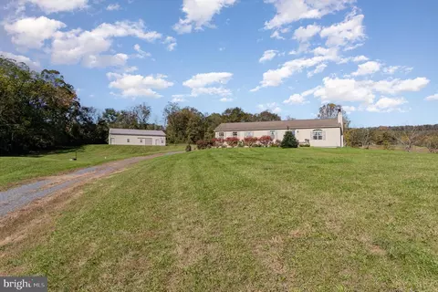 958 Paradise Rd, New Bloomfield, PA 17068