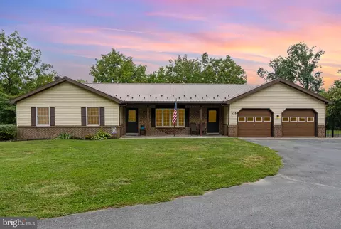 335 Apple Ridge Rd, Loysville, PA 17047