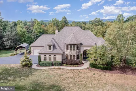 65 Dittmar Dr, Duncannon, PA 17020