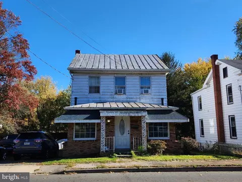 1004 N Market St, Duncannon, PA 17020
