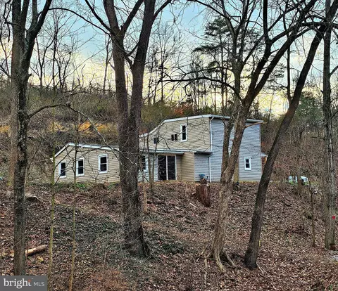 14 Morris Rd, Duncannon, PA 17020