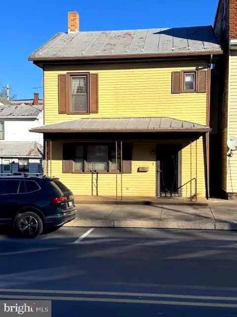 11 S 4th St, Newport, PA 17074