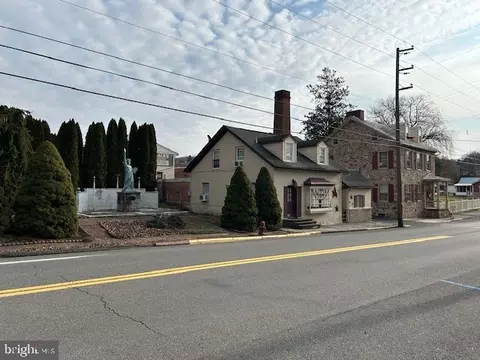 42 Market, Millerstown, PA 17062