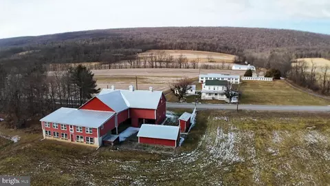 4534 Raccoon Valley Rd, Millerstown, PA 17062