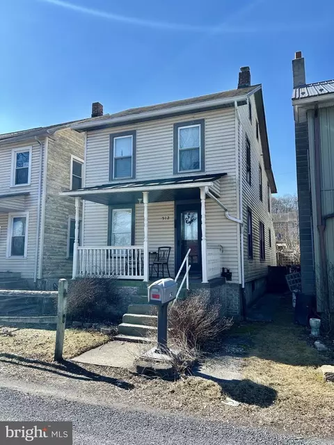 512 S 3rd St, Newport, PA 17074