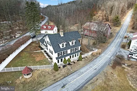 705 Bower Rd, Shermans Dale, PA 17090