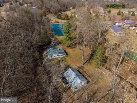 270 Youngs Church Rd, Shermans Dale, PA 17090