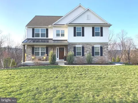 128 Stone Arch Dr, Marysville, PA 17053