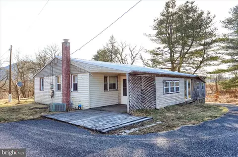421 Buffalo Creek Rd, Newport, PA 17074