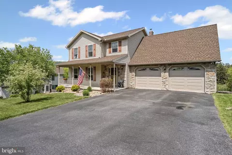 236 Ridgeview Dr, Marysville, PA 17053