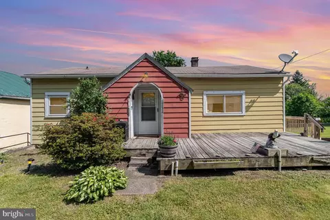 1132 State Rd, Duncannon, PA 17020