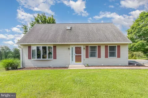 45 Kenmar Dr, Shermans Dale, PA 17090