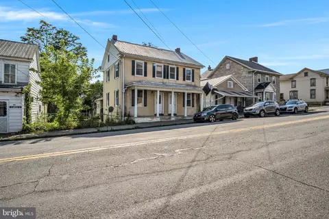 106 S Carlisle St, New Bloomfield, PA 17068