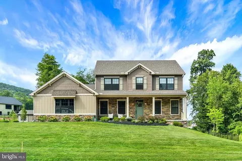 103 Rockville Blvd, Marysville, PA 17053