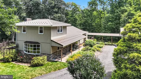 331 Frog Hollow Rd, Newport, PA 17074