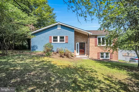 33 Huggins Rd, Duncannon, PA 17020