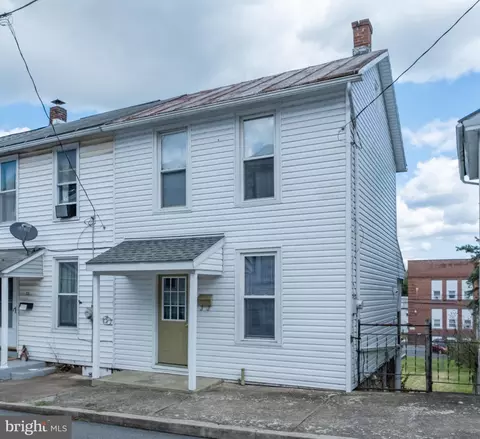 30 N 5th St, Newport, PA 17074