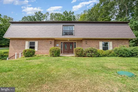 3 Dicken Dr, Marysville, PA 17053