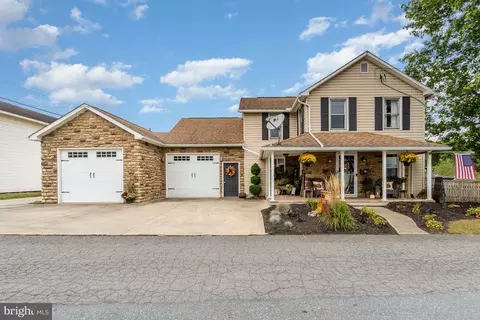 301 N 3rd St, Newport, PA 17074