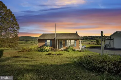 657 Paige Hill Rd, New Bloomfield, PA 17068