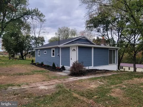 40 Smith Rd, Newport, PA 17074