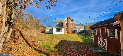 734 Bridgeport Rd, Landisburg, PA 17040