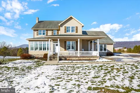 10 Herr Ct, Newport, PA 17074