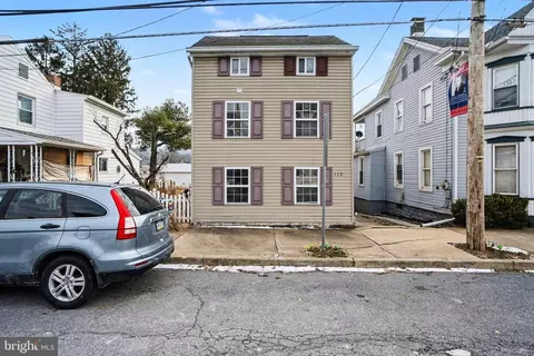 122 N High St, Duncannon, PA 17020