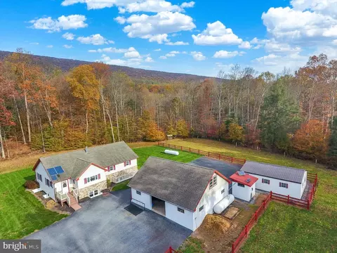 7504 Raccoon Valley Rd, Millerstown, PA 17062