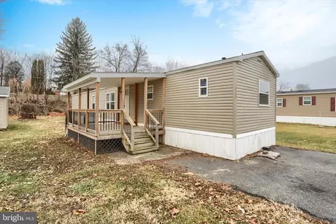 829 Pintail Dr, Newport, PA 17074