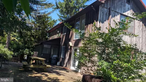 651 Bamboo Ln, Loysville, PA 17047