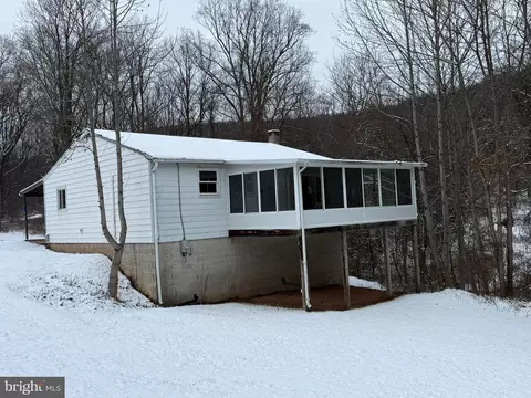 925 Valley Rd, Marysville, PA 17053