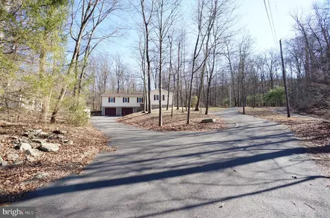 573 Polecat Rd, Landisburg, PA 17040