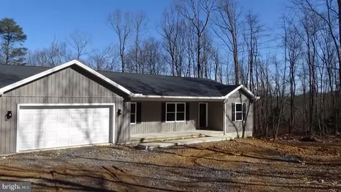 52 Hickory Rdg, Newport, PA 17074