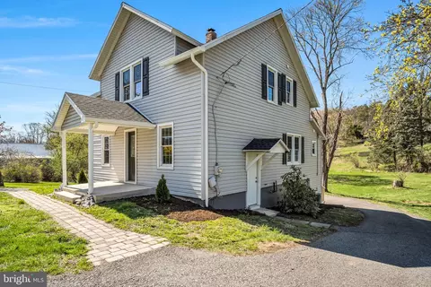6580 Spring Rd, Shermans Dale, PA 17090