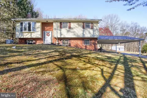 45 Allen Dr, Shermans Dale, PA 17090