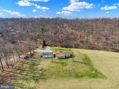 203 Pisgah Hill Rd, Shermans Dale, PA 17090