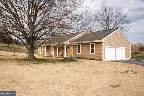 245 Windy Hill Rd, Shermans Dale, PA 17090