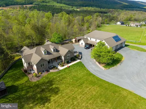 6784 Raccoon Valley Rd, Millerstown, PA 17062