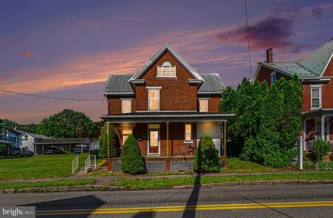 333 N 4th St, Newport, PA 17074