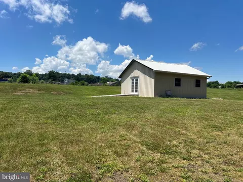 581 N Front St, Newport, PA 17074