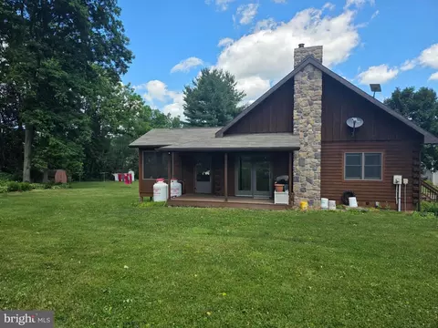 45 Baker Ln, Landisburg, PA 17040