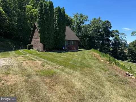 135 Pike Rd, Landisburg, PA 17040