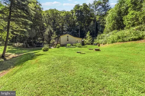 210 Laurel Ln, Elliottsburg, PA 17024