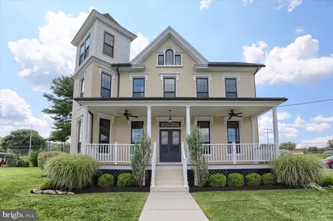 605 N 4th St, Newport, PA 17074